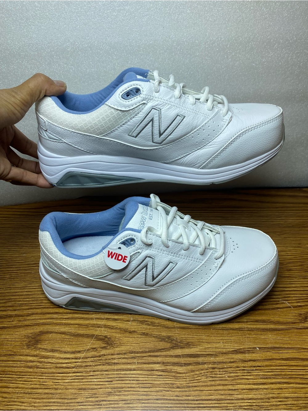 New Balance 928 V3 Walking Shoes Leather Lace Up Sneakers Womens Sz 8.5 4E Wide